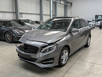 Gebrauchtwagen - Mercedes-Benz B 200 Automatik PANO LED DISTRONIC MEMORY AHK